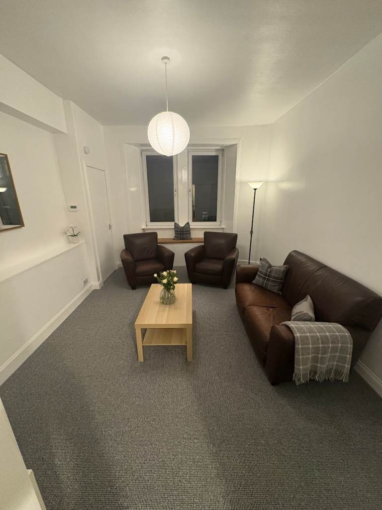 One bedroom fully furnished first floor flat