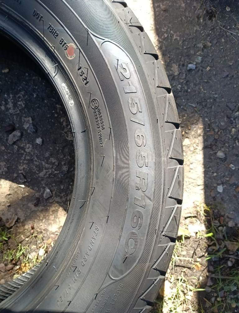 2 x new Vantour 09 215/65R160