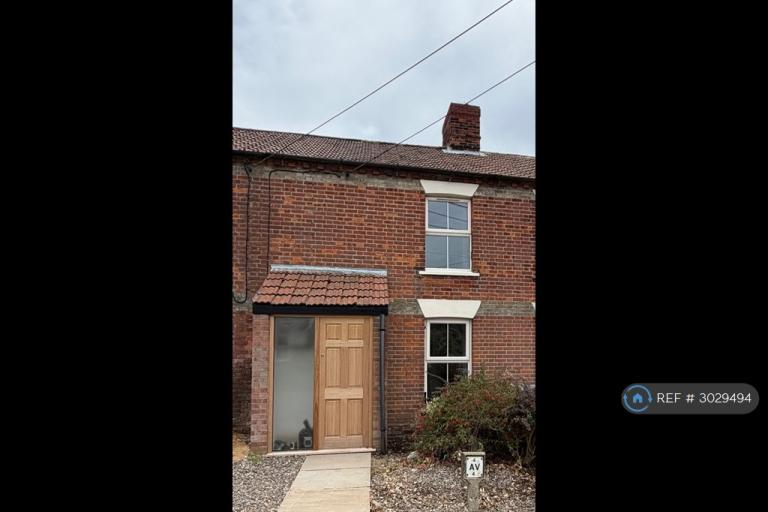 2 bedroom house in Edgefield Road, Melton Constable, NR24 (2 bed) (#3029494)