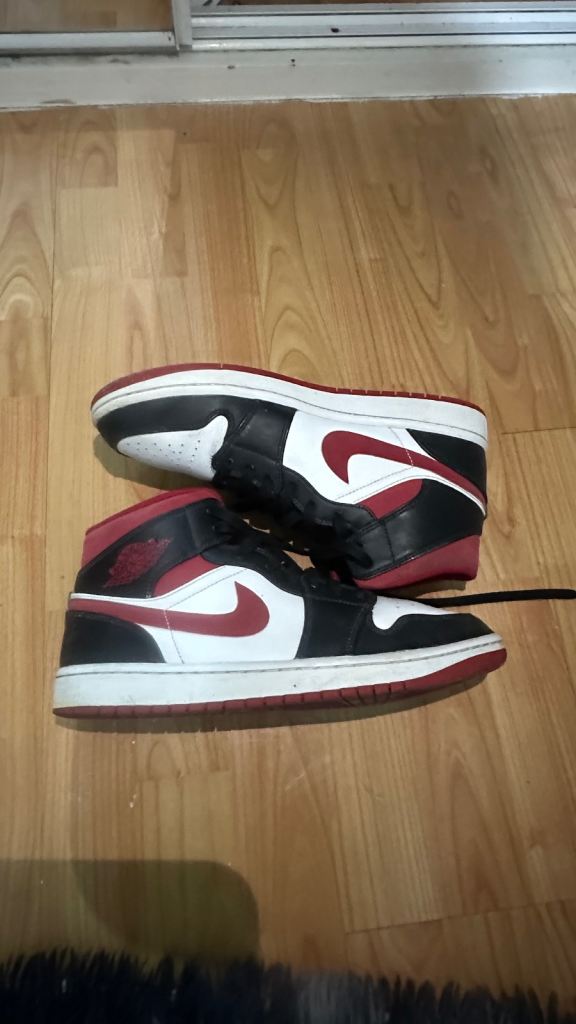 Air Jordan 1 Mid Size 9