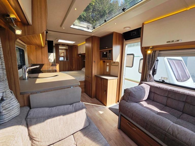 Lunar Lexon 560 2018