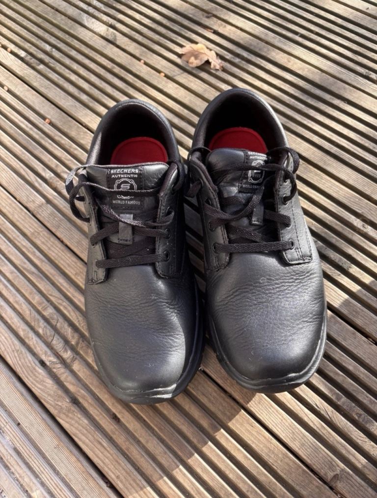 Skechers Men’s Work Shoes – Slip Resistant – UK Size 7 – Lightly Used