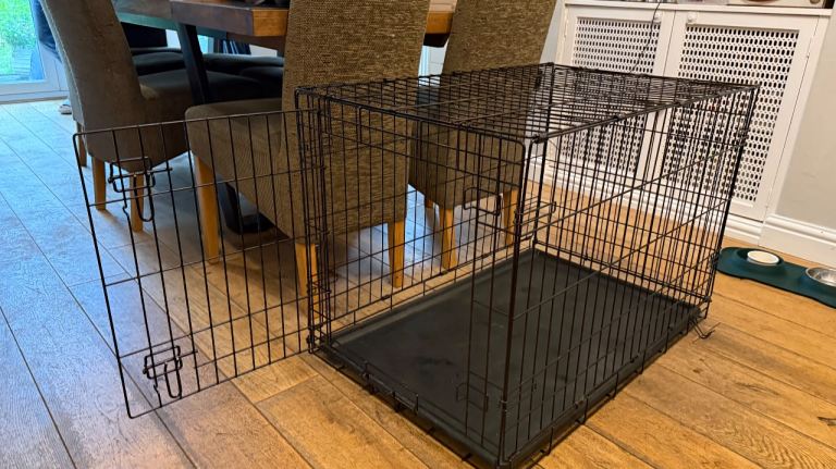 Large folding black dog crate excellent condition 900mm x 570mm
