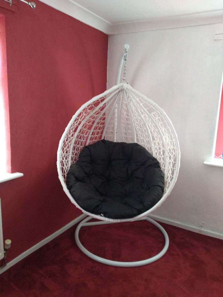 Swinging Egg Chair