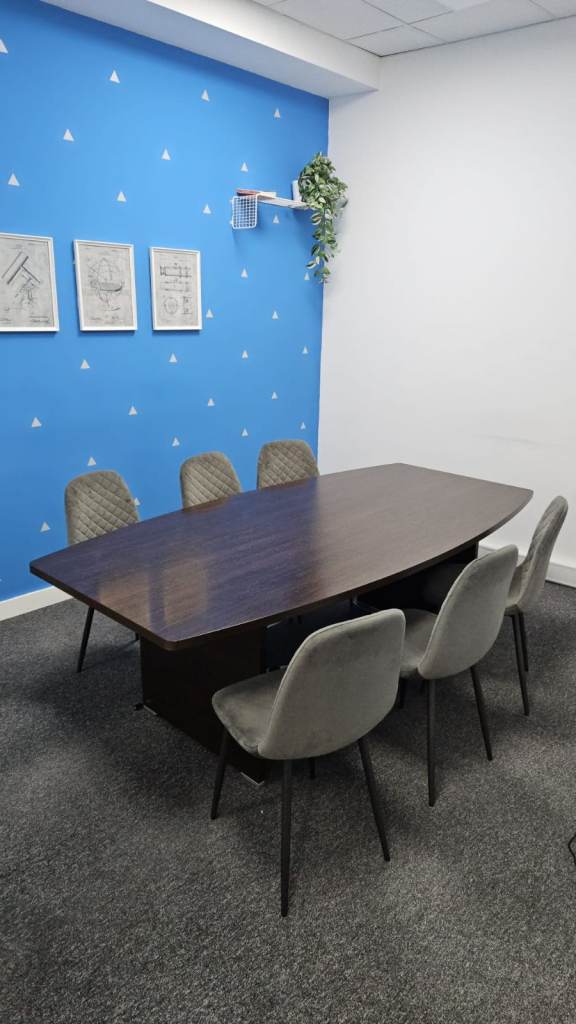 Meeting room / Dining / Office Table Solid wood walnut