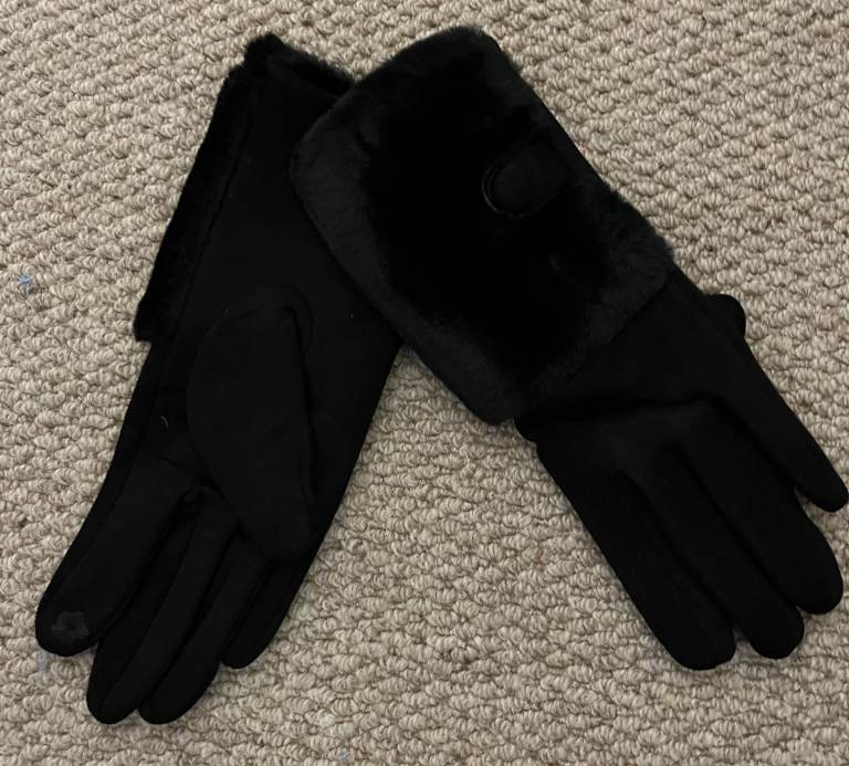 Ladies Brand New Black Gloves