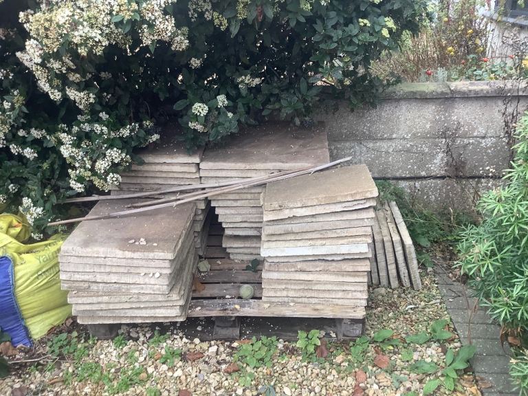 Paving slabs, assorted sizes as per details, Bradstone, fair condition re-used