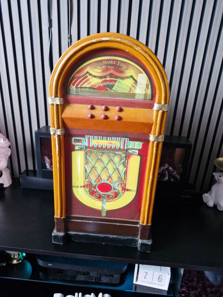 Retro jukebox cupboard in red