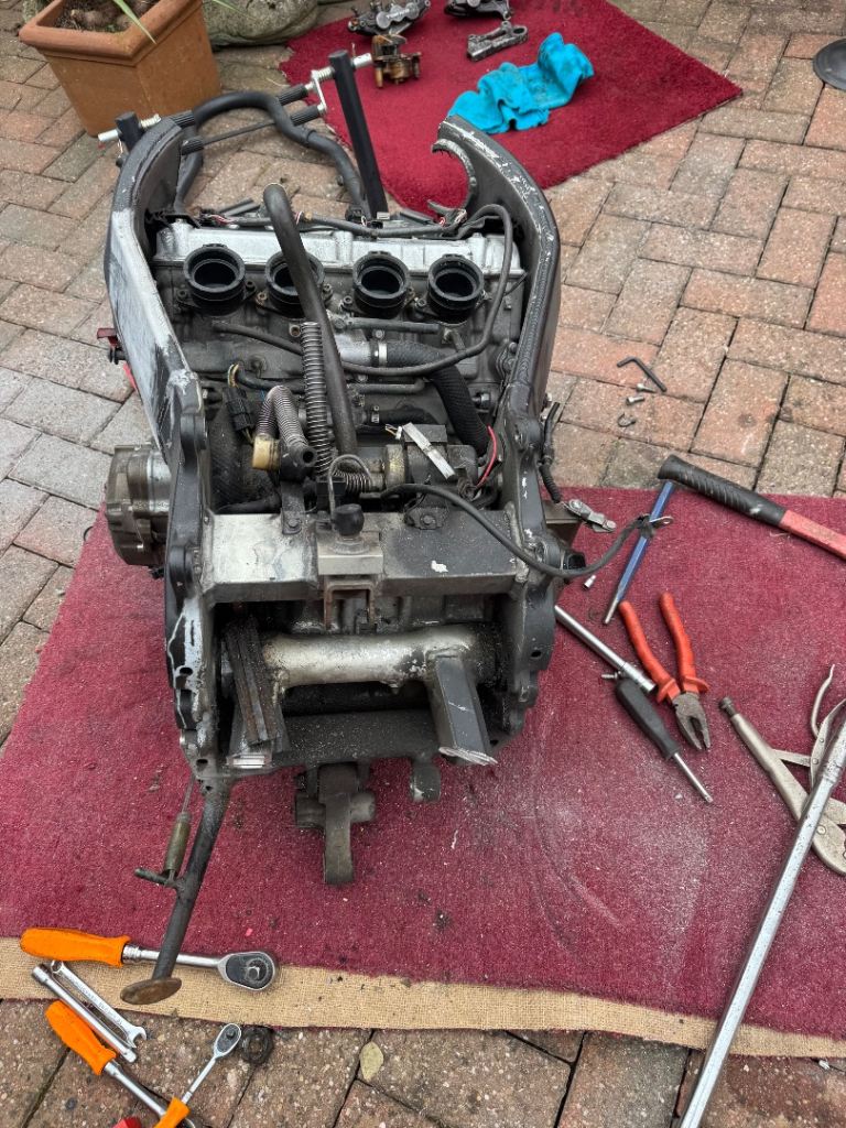 Kawasaki Zx9r engine 