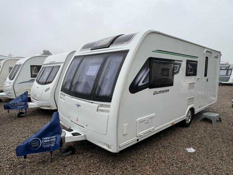 LUNAR QUASAR 524- 4 BERTH CARAVAN WITH END WASHROOM + MOTORMOVER