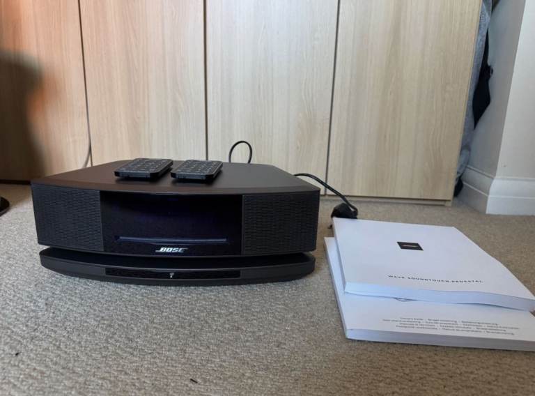 Bose Wave Music System IV Soundtouch with Pedestal