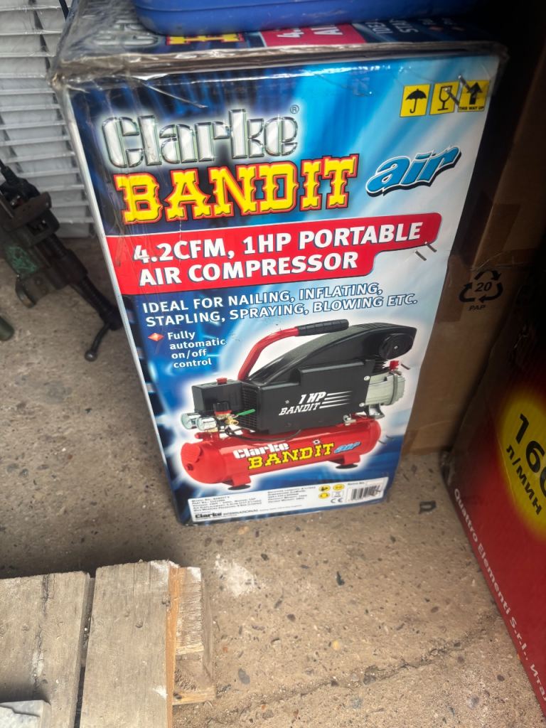 Clarke Bandit Air 1HP Portable Air Compressor - Brand New