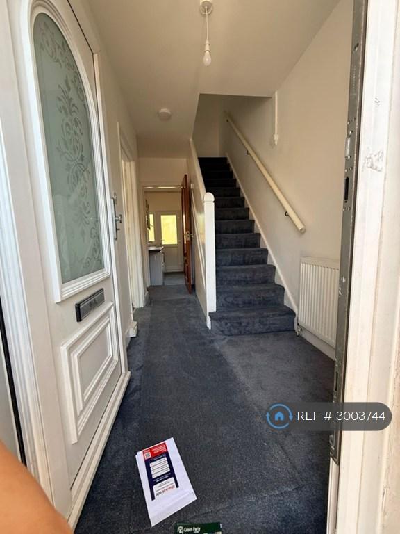 3 bedroom house in Tudor Road, Luton, LU3 (3 bed) (#3003744)