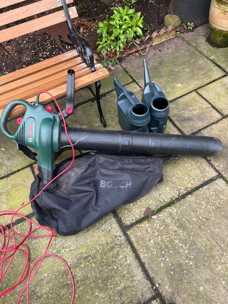 Bosch leaf blower and sucker