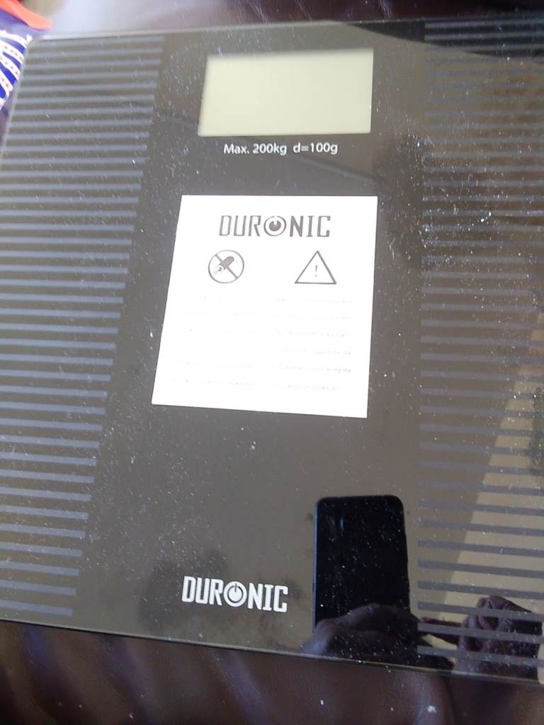 Digital bathroom scales 