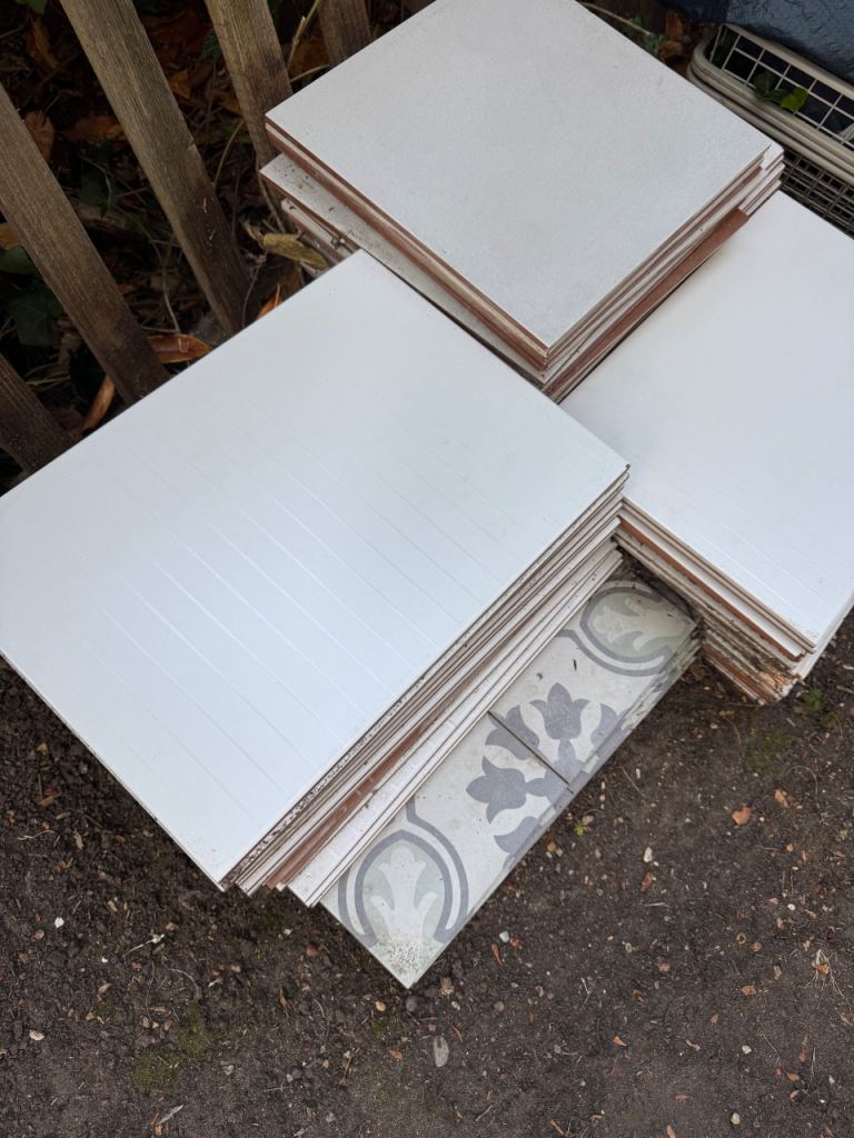 Job Lot of White and Patterned Ceramic Tiles – Good Condition