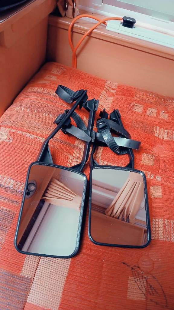 Towing mirrors pair new