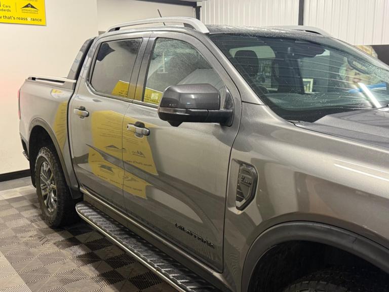 2025 Land Rover Defender 3.0 D350 Hard Top X-Dynamic HSE Auto PANEL VAN DIESEL Automatic