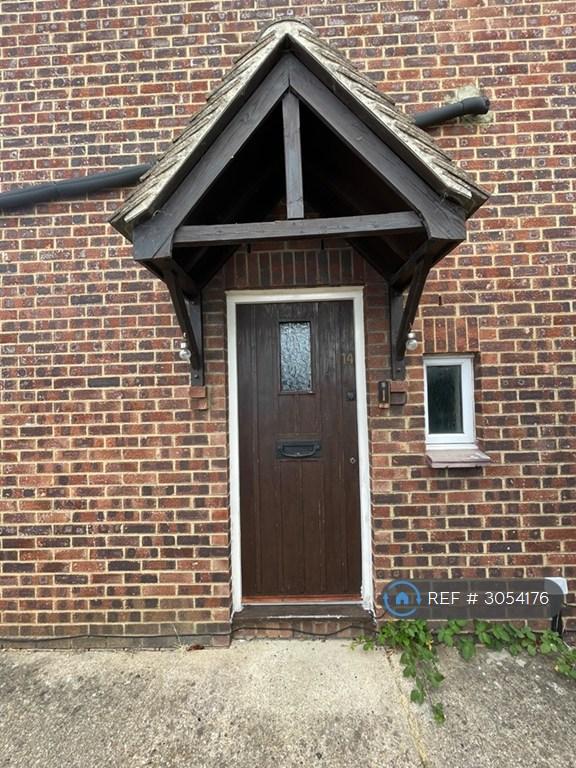 1 bedroom house in Egremont Gardens, Slough, SL1 (1 bed) (#3054176)