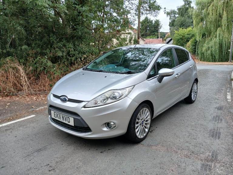 Ford, FIESTA, Hatchback, 2011, Manual, 1560 (cc), 5 doors