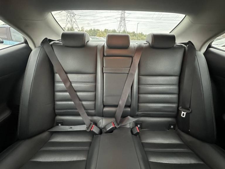 2017 Lexus IS 2.5 300h Premier Saloon 4dr Petrol Hybrid E-CVT Euro 6 (s/s) (223 ps) Saloon PETROL...