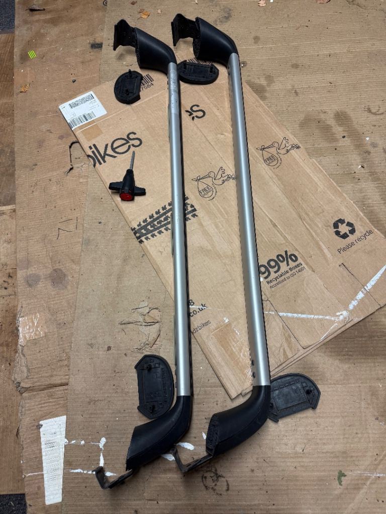 Lexus ct200h roof bars 