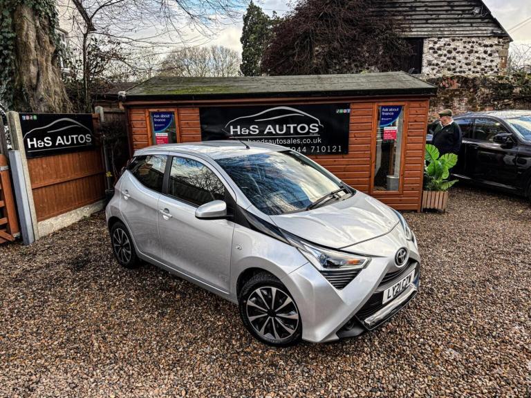 image for TOYOTA AYGO 1.0 VVT-i x-play x-shift Euro 6 5dr (Safety Sense) 2021