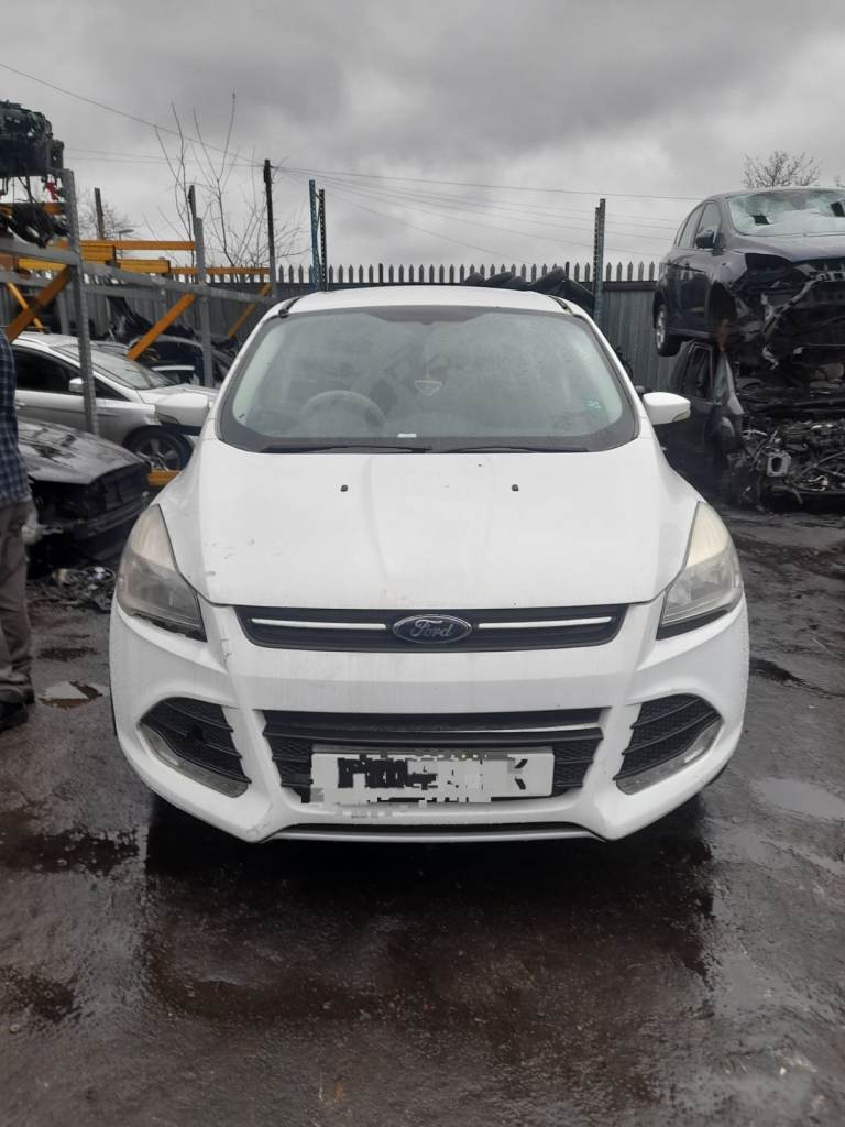 FORD KUGA MK2 2014 2.0L DIESEL HATCHBACK MANUAL UFMA IN WHITE FOR BREAKINGS