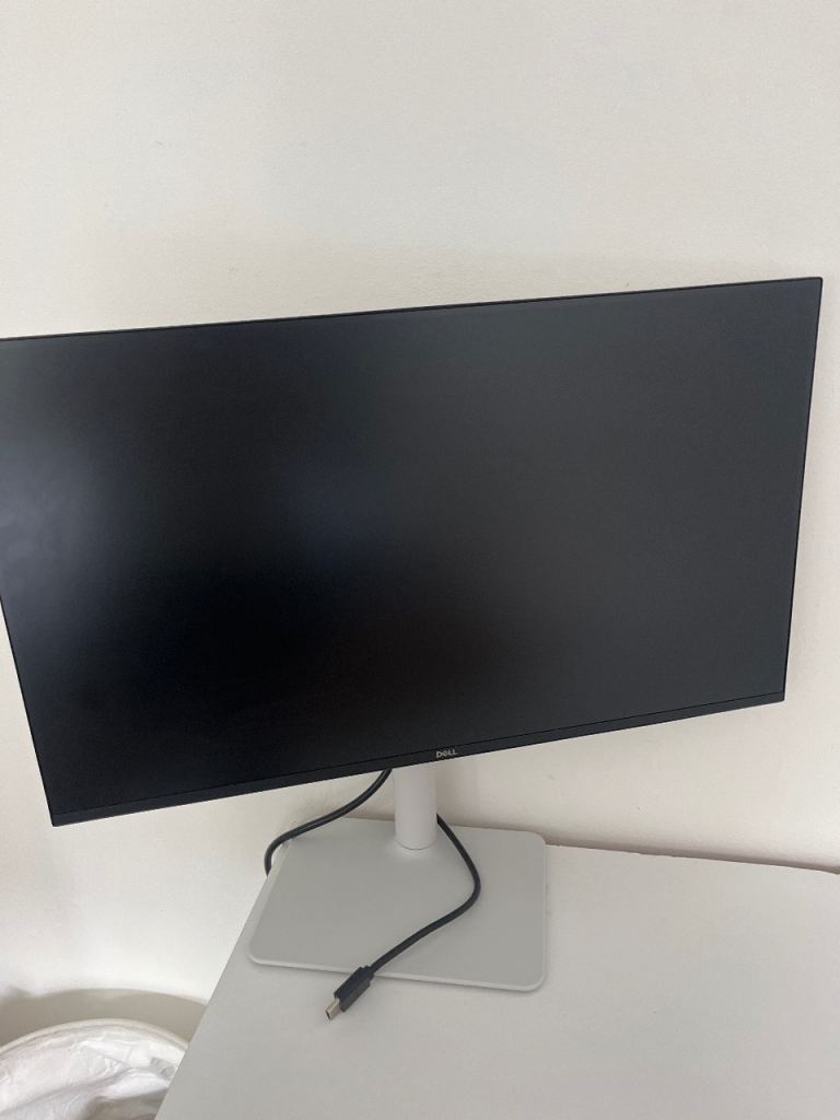 Dell Monitor - Like New Condition