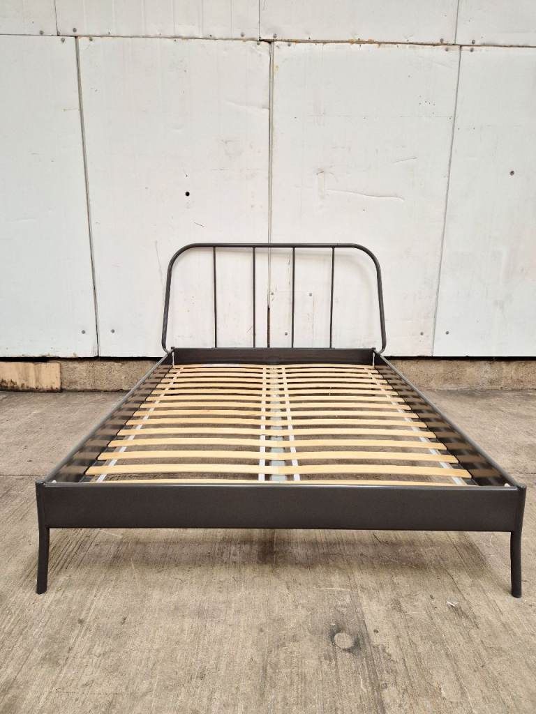 Double Bed Frame 4ft6 Metal Bed Base Bedstead Used Furniture Second-hand Secondhand 