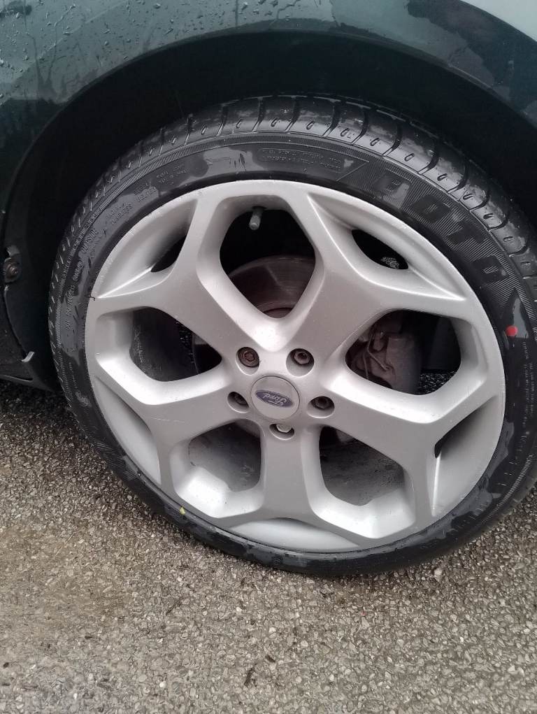 Ford focus ST 18 inch alloy wheels 