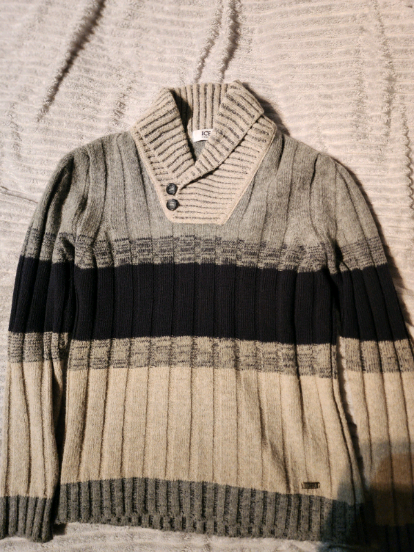 Iceberg Mens Jumper new fleece wool .Size Large not used.