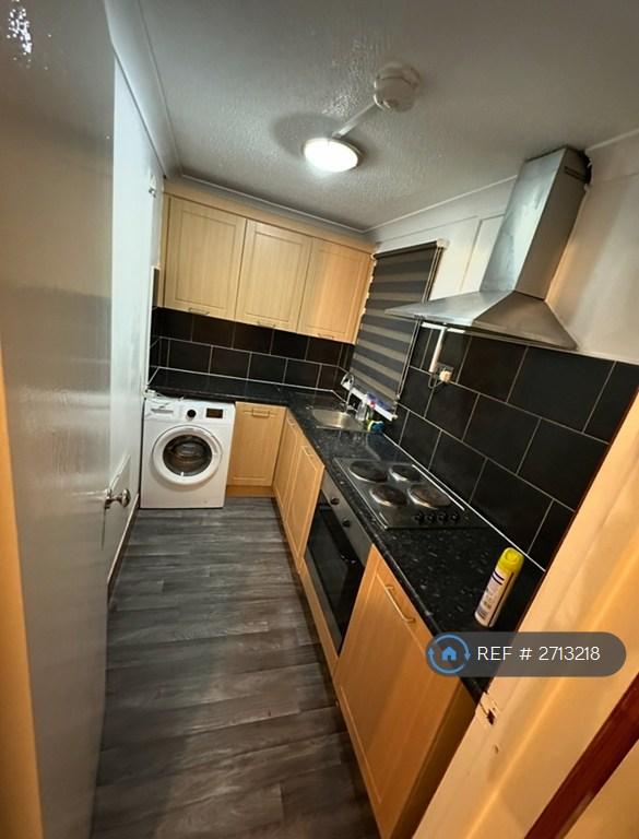 Studio flat in Marsh Close, Leicester, LE4 (#2713218)