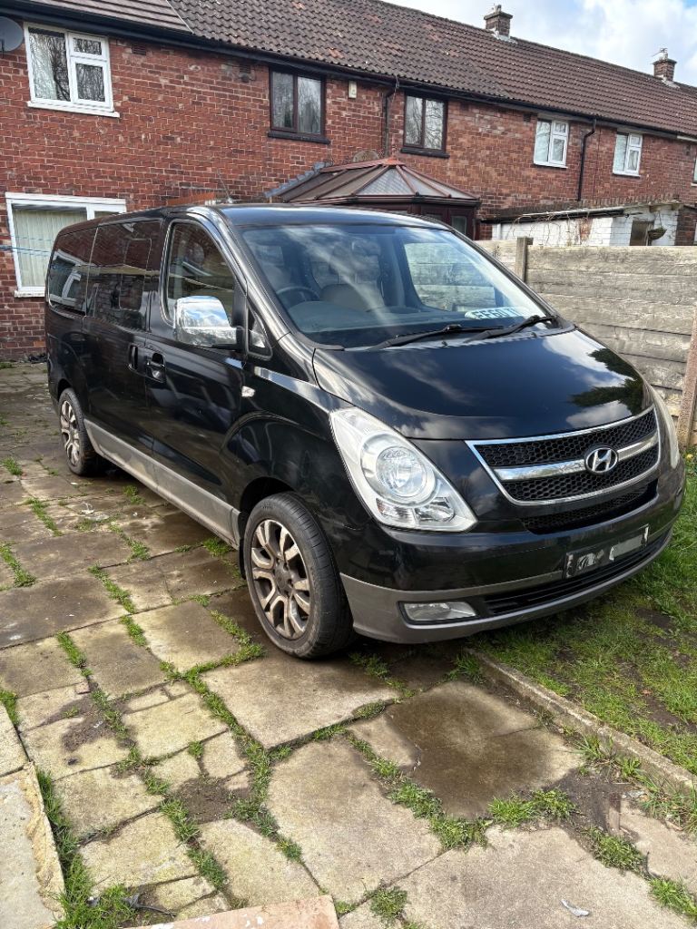 Hyundai, I800, MPV, 2010, Manual, 2497 (cc), 5 doors