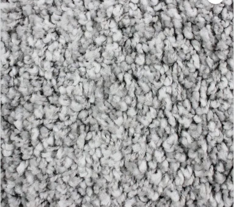 Lovely Grey Shaggy Rug – Practically New, Super Soft
