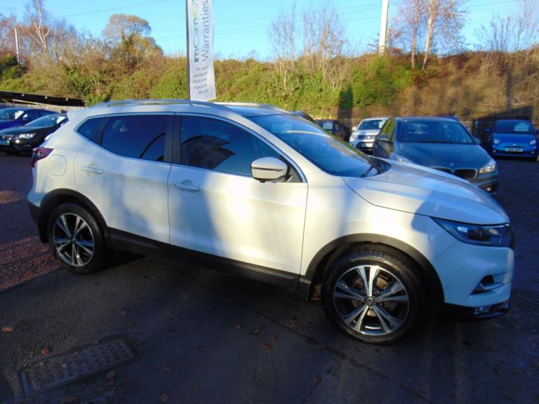 NISSAN QASHQAI 1.5 dCi N-Connecta * MOT NOVEMBER 2026 * FULL SERVICE HISTORY *