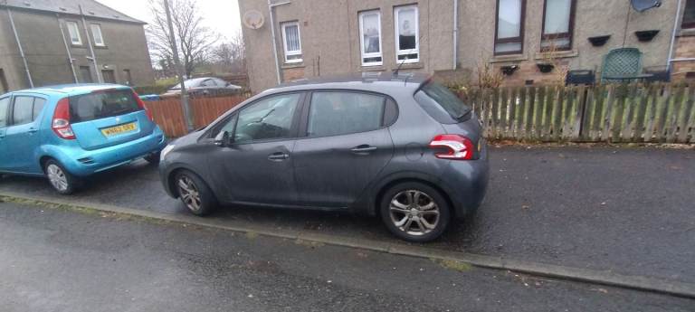 Peugeot, 208, Hatchback, 2012, Manual, 1397 (cc), 5 doors