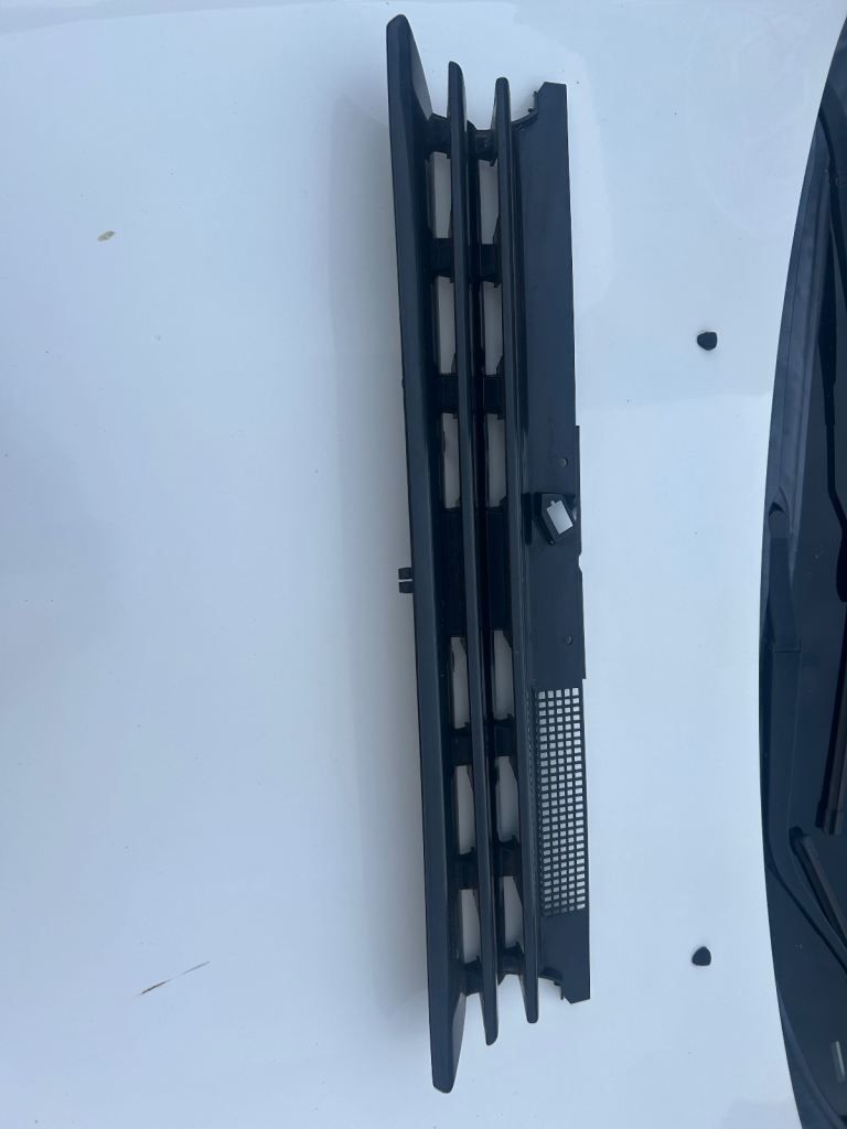 Golf mk4 de badged grill