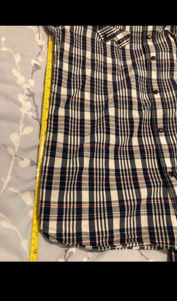 Men’s Levi’s Shirt. Medium. NWOT.