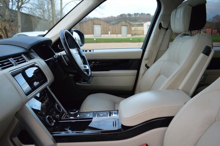 2018 Land Rover Range Rover 4.4 SDV8 Autobiography 4dr Auto ESTATE DIESEL Automatic