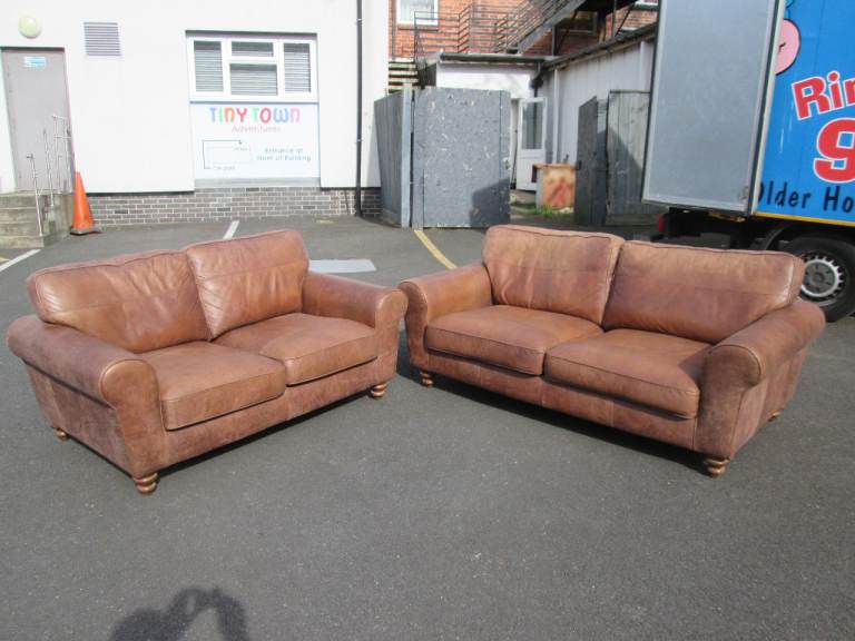 NICE 3-SEAT AND 2-SEAT LEATHER SOFA at HAVEN TRUST CHARITY SHOP