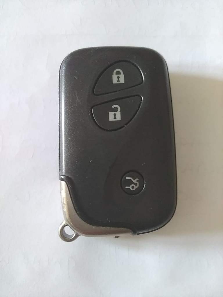 lexus is 3 button key fob 