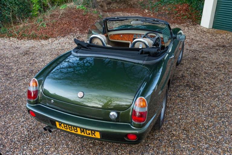 MG RV8  1994 3.9L