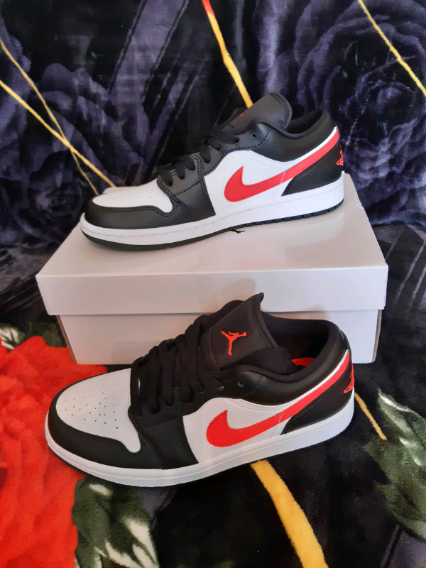 Jordan 1 Low Siren Red