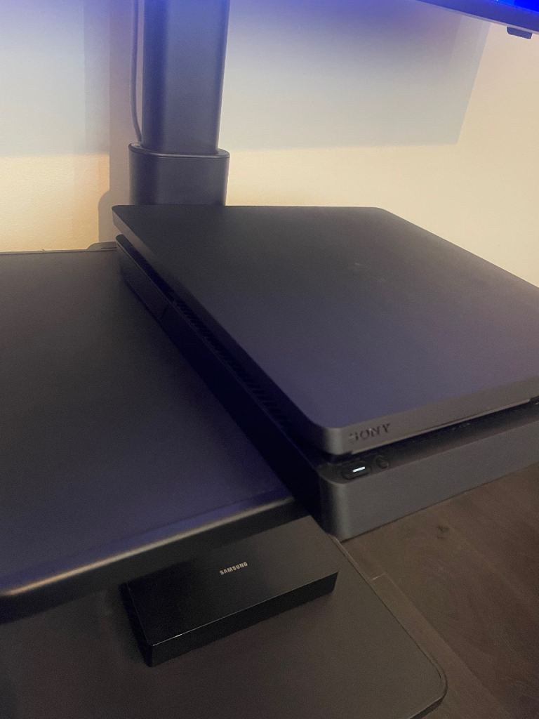 PS4 SLIM 500GB