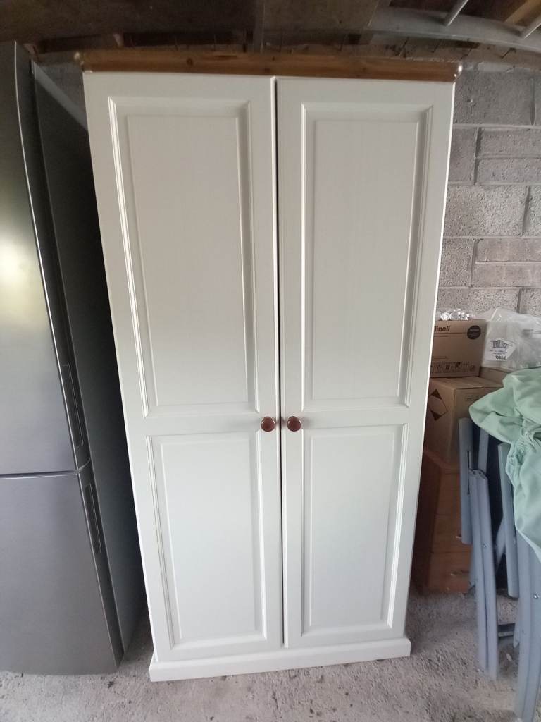 SINGLE PINE WARDROBE