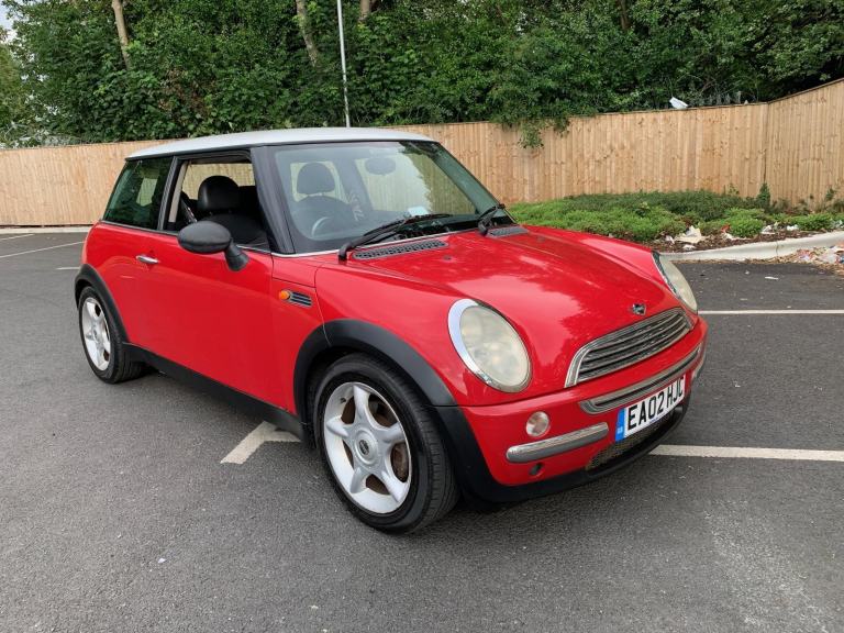 2002 Mini COOPER 1.6 3 DOOR HATCH' A STUNNING LOOKER WITH A GREAT SPECIFICATION 