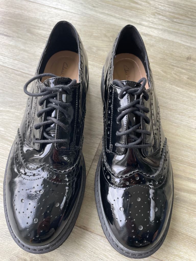 Ladies Clarks black leather patent shoes, size 8