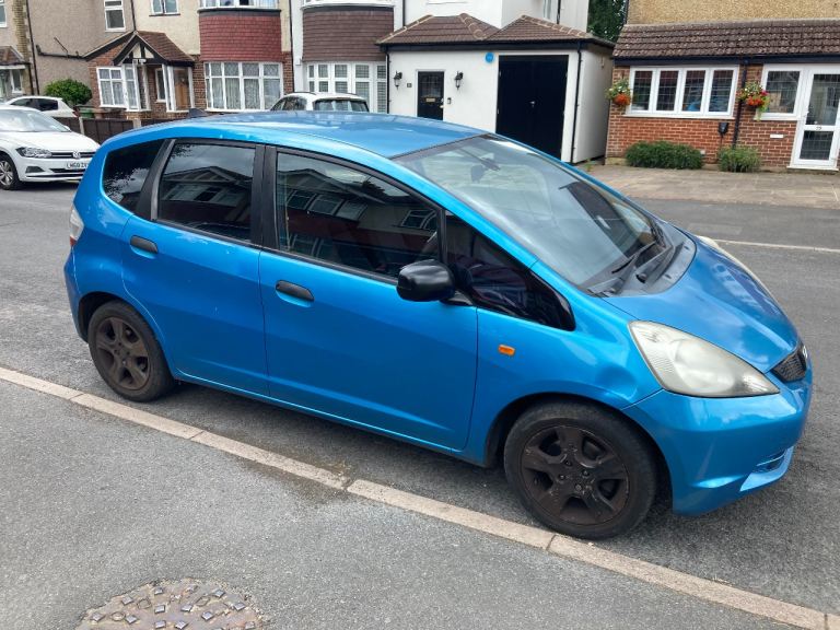 Honda Jazz I-Vtec SE 2010 Blue 1 Year Mot Full service history ULEZ Compliant