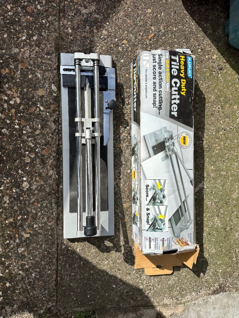 Tile cutter 